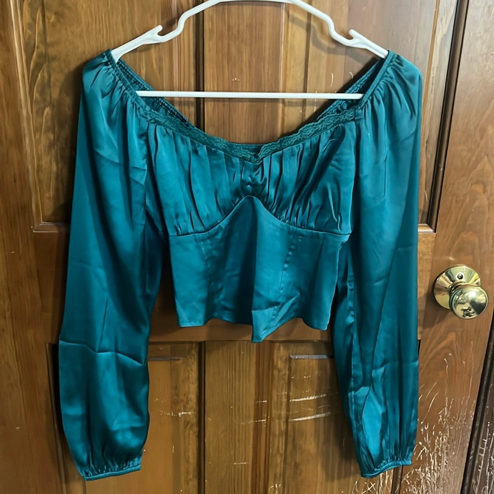 Women’s Satin Crop Long Sleeve Top